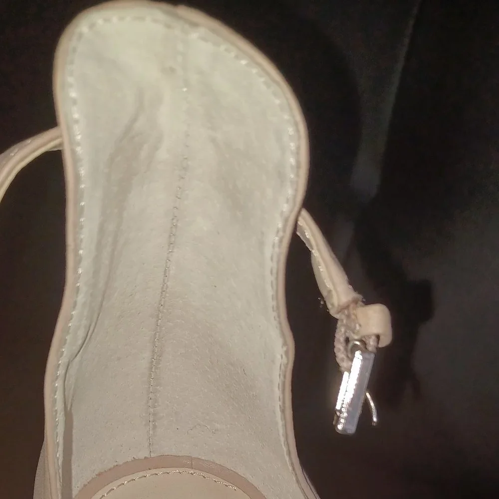 Vince Camuto Nude Beige Heels Ankle Strap Sandals - Picture 4 of 9